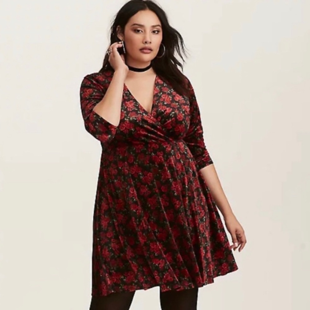 Velvet rose torrid dress size 6